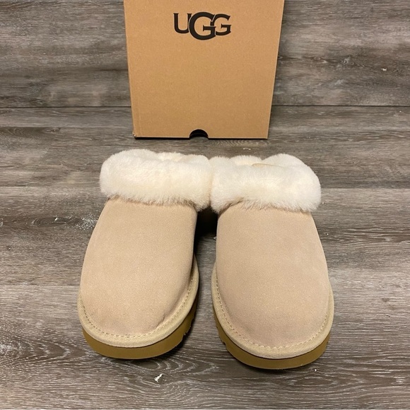 UGG | Cluggette Slippers Indoor Outdoor In Sand NEW In Box - Picture 6 of 17